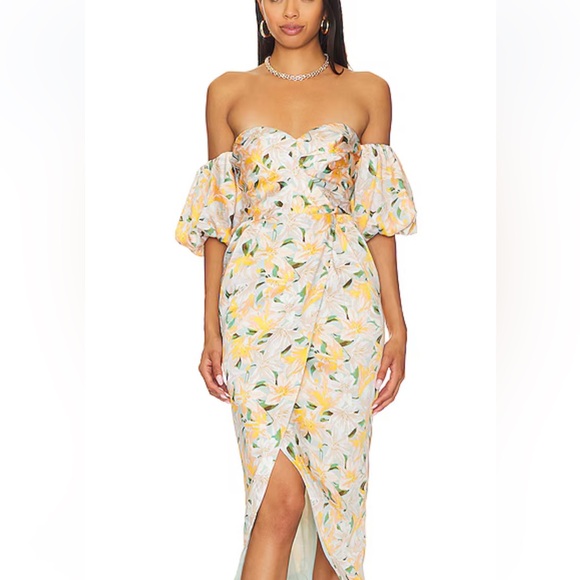 🆕 ASTR  The Lable  Revolve 
NWOT Satin - Picture 4 of 7